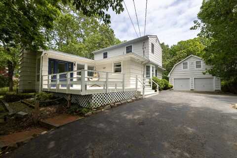 10 Columbine Avenue N, Hampton Bays, NY 11946