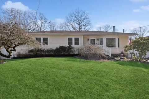 24 Palmetto Drive, Shirley, NY 11967