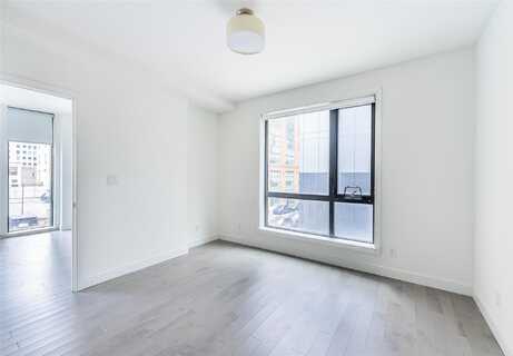 41-04 27th St, Long Island City, NY 11101