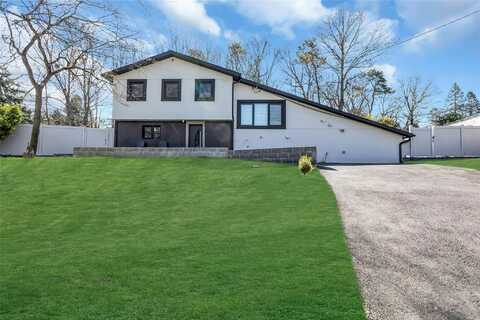 37 Carldon Lane, Hauppauge, NY 11788