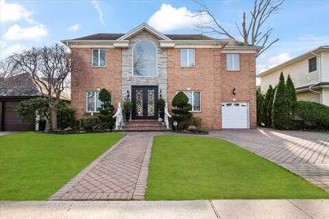 173 Sackville Road, Garden City, NY 11530