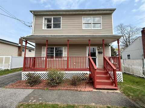 13 Hilltop Lane, Wheatley Heights, NY 11798