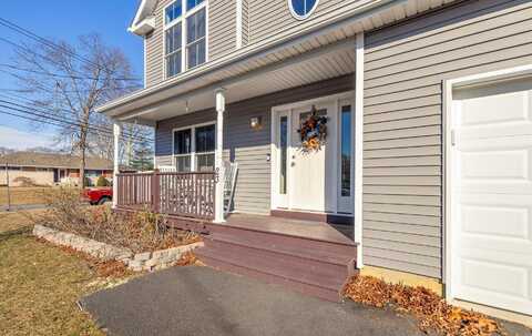 23 Tipton Drive W, Shirley, NY 11967