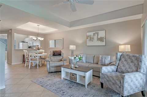 992 Woodshire, NAPLES, FL 34105
