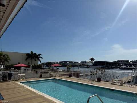 750 RIVER POINT, NAPLES, FL 34102
