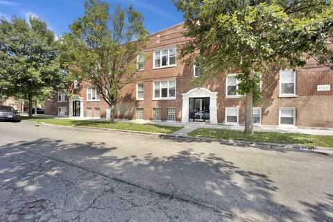 3914 W Altgeld Street, Chicago, IL 60647