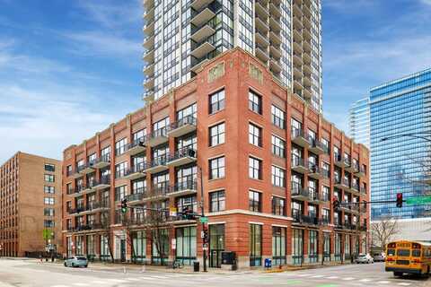 210 S Desplaines Street, Chicago, IL 60661