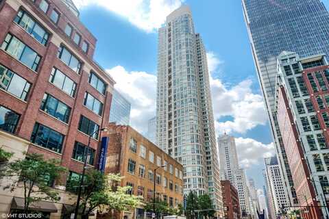 345 N LaSalle Street, Chicago, IL 60654