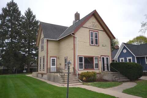 163 Oak Street, Elgin, IL 60123
