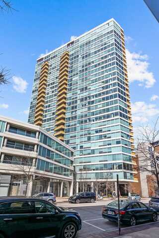 1720 MAPLE Avenue, Evanston, IL 60201