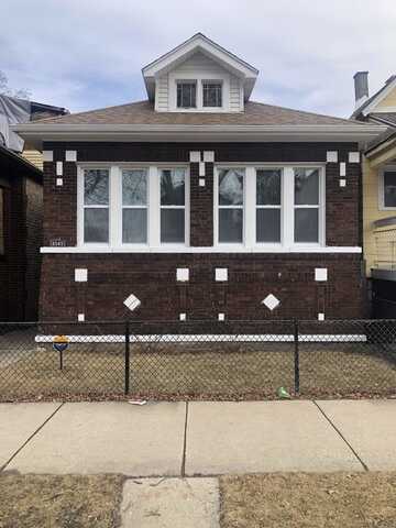 8045 S Escanaba Avenue, Chicago, IL 60617