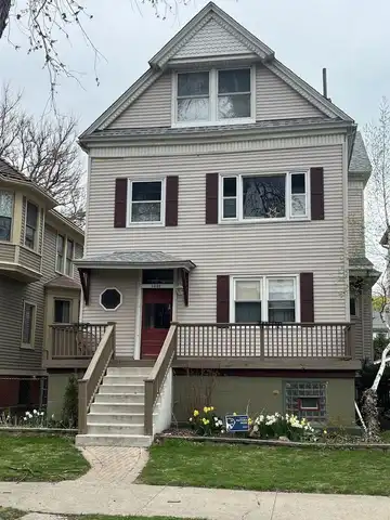1330 W Norwood Avenue, Chicago, IL 60660