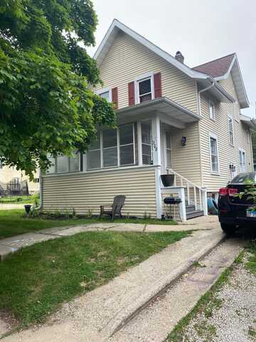 208 John Street, DeKalb, IL 60115