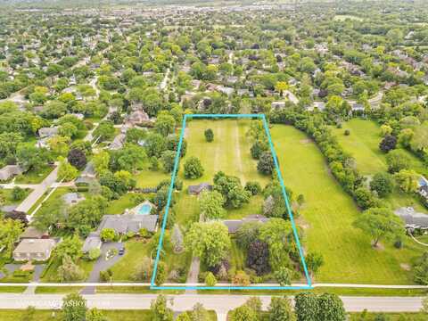 116 E Farnham Lane, Wheaton, IL 60189