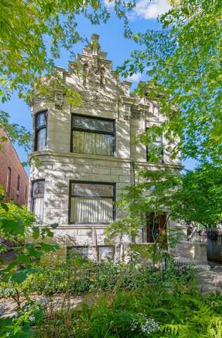 1646 N Leavitt Street, Chicago, IL 60647