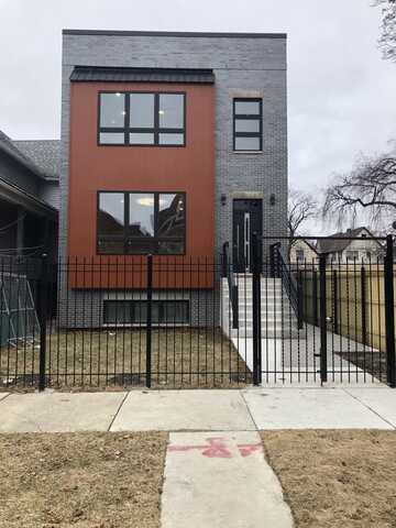604 N Latrobe Avenue, Chicago, IL 60644