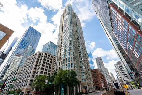 345 N LaSalle Street, Chicago, IL 60654