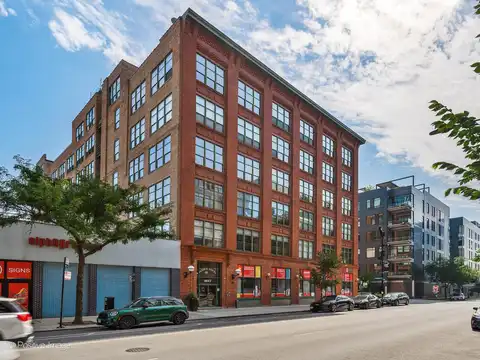 1017 W WASHINGTON Boulevard, Chicago, IL 60607