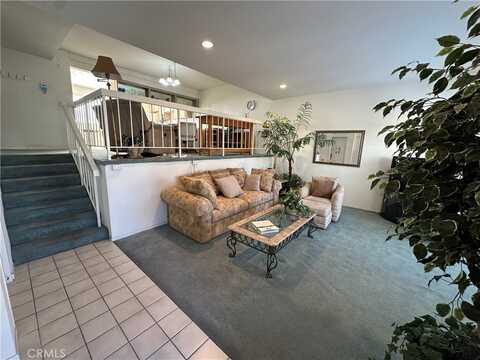 18405 Collins Street #C, Tarzana, CA 91356