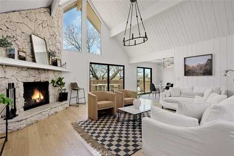 1204 Yellowstone Drive, Lake Arrowhead, CA 92352