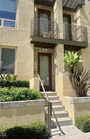 36 Soho, Irvine, CA 92612