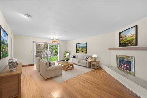 193 Knox Court, Riverside, CA 92507