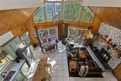 26561 Amador Lane, Lake Arrowhead, CA 92352