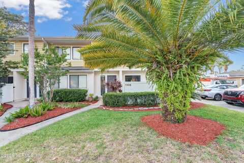 7908 LOS ROBLES Court, Jacksonville, FL 32256