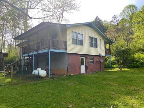 2141 Qualla Road, Hayesville, NC 28904
