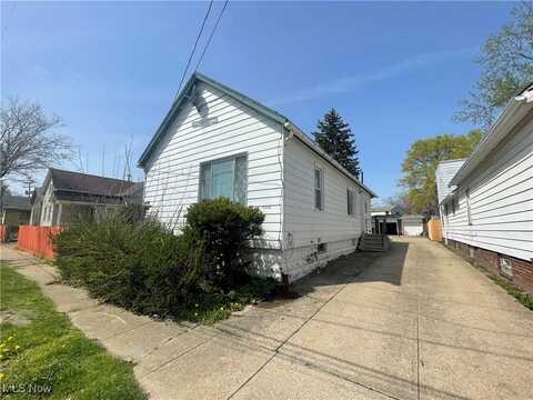 3532 Carlyle Avenue, Cleveland, OH 44109