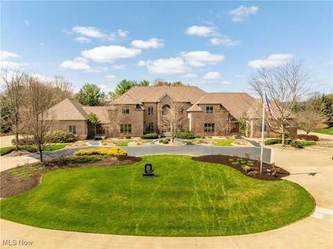 7041 Meadowlands Avenue NW, North Canton, OH 44720