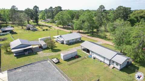 305,307 & 307A Georgia St, Queen City, TX 75572