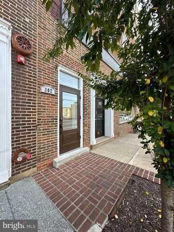 302 North Cameron Street, Winchester, VA 22601