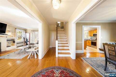 526 Highland Avenue, Montclair, NJ 07043