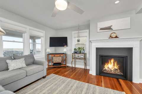 713 Ocean Boulevard, Hampton, NH 03842
