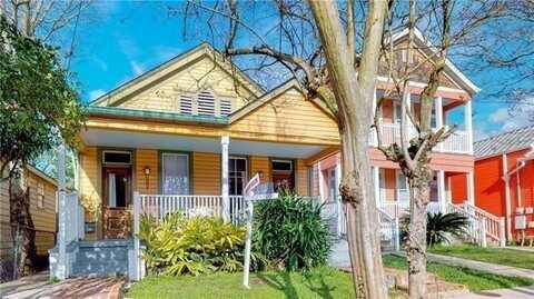 7727 OAK Street, New Orleans, LA 70118