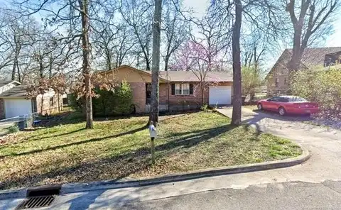 300 Dogwood Drive, Tahlequah, OK 74464