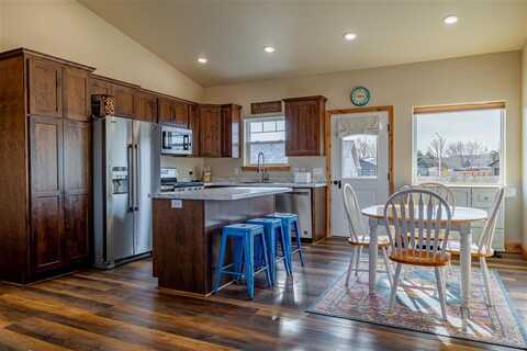 3126 Hardpan Ave, Cody, WY 82414