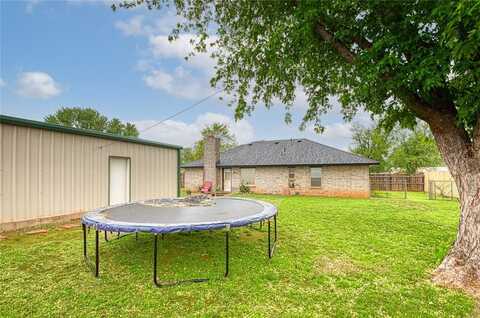 208 Sycamore Avenue, Elk City, OK 73644