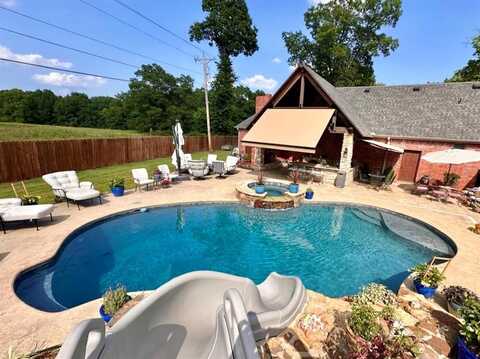 2745 Cambridge Circle, Tahlequah, OK 74464