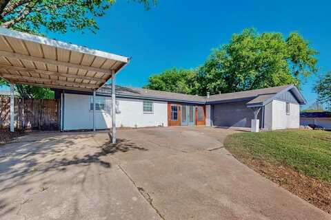 220 Clearwood Drive, Fort Worth, TX 76108