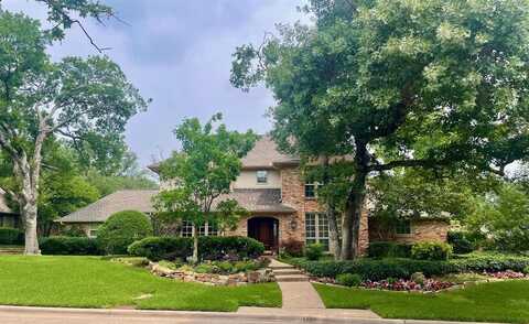17121 Club Hill Drive, Dallas, TX 75248