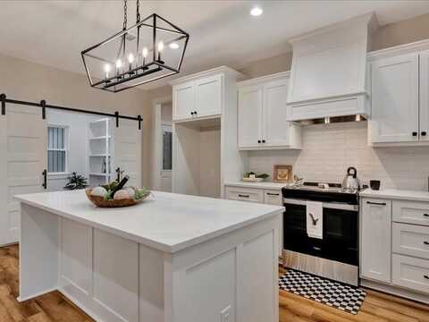 282 Lancewood Drive, Lufkin, TX 75904