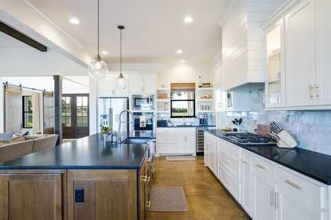 7030 Johnson Road, Granbury, TX 76049