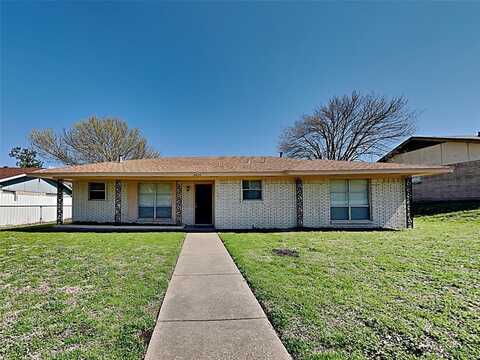 3426 Hacienda Drive, Dallas, TX 75233