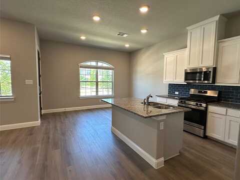 6556 Iron Horse Boulevard, North Richland Hills, TX 76180