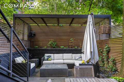 421 West 22nd Street, New York, NY 10011
