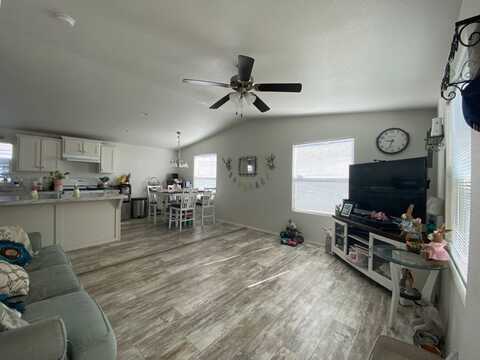 402 63rd St #59, San Diego, CA 92114