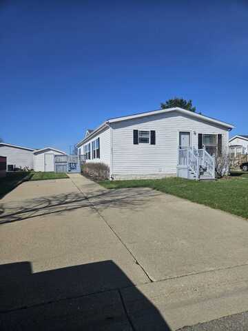 4477 Single Tree Dr., Howell, MI 48843