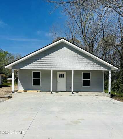 2420 S Cleveland Avenue, Joplin, MO 64804